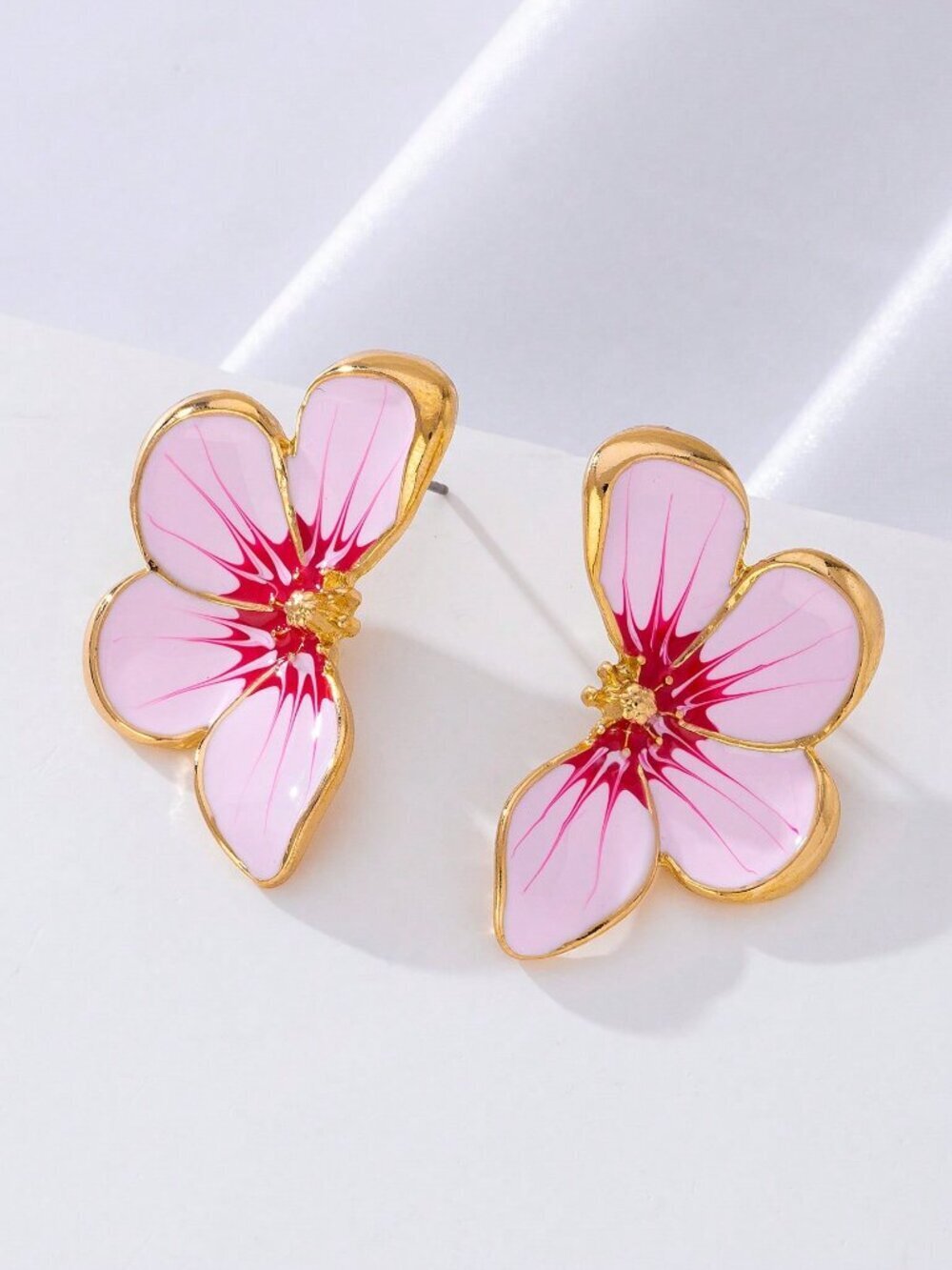 Pink Women's Enamel Golden flower Earrings